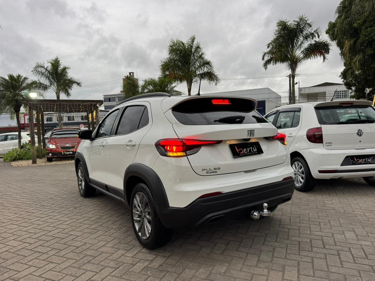 imagem-https://www.socarrao.com.br/sc-vehicle-images-prod/52286/1769989057995-7141504OR_1765300164_54_650.jpg