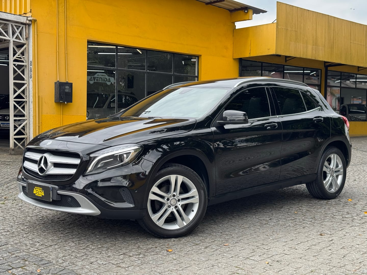 Mercedes-Benz GLA 200 2015 Preto — foto 1 de 3