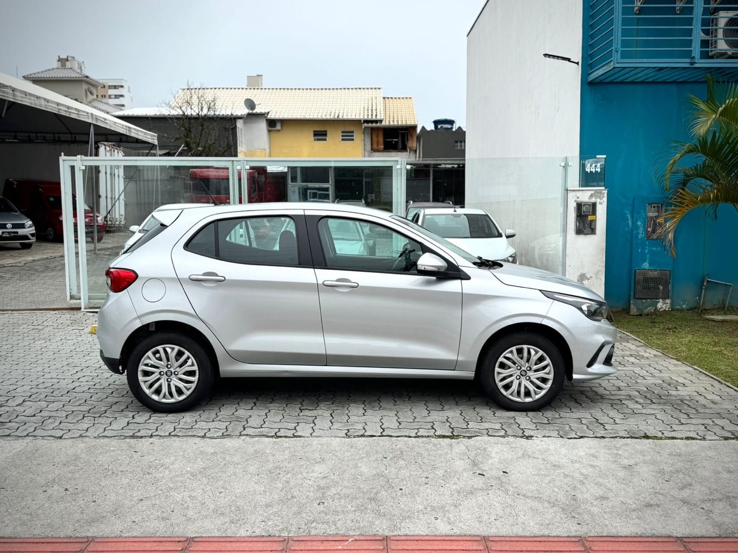 imagem-https://www.socarrao.com.br/sc-vehicle-images-prod/52556/1769989062198-6413777OR_1736454735_70_30.jpg