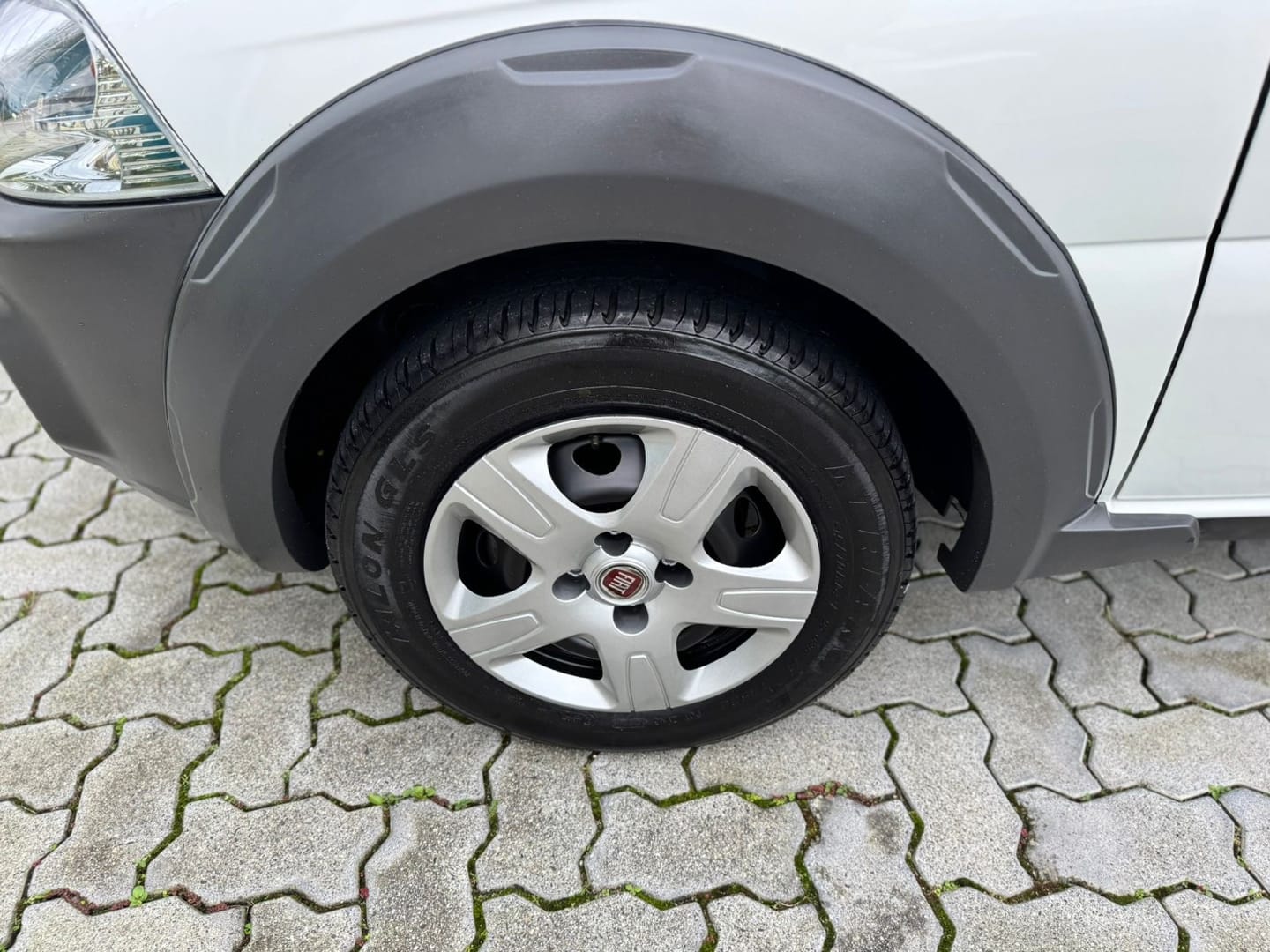 imagem-https://www.socarrao.com.br/sc-vehicle-images-prod/52564/1769989064033-6727258OR_1750265014_1_270.jpg