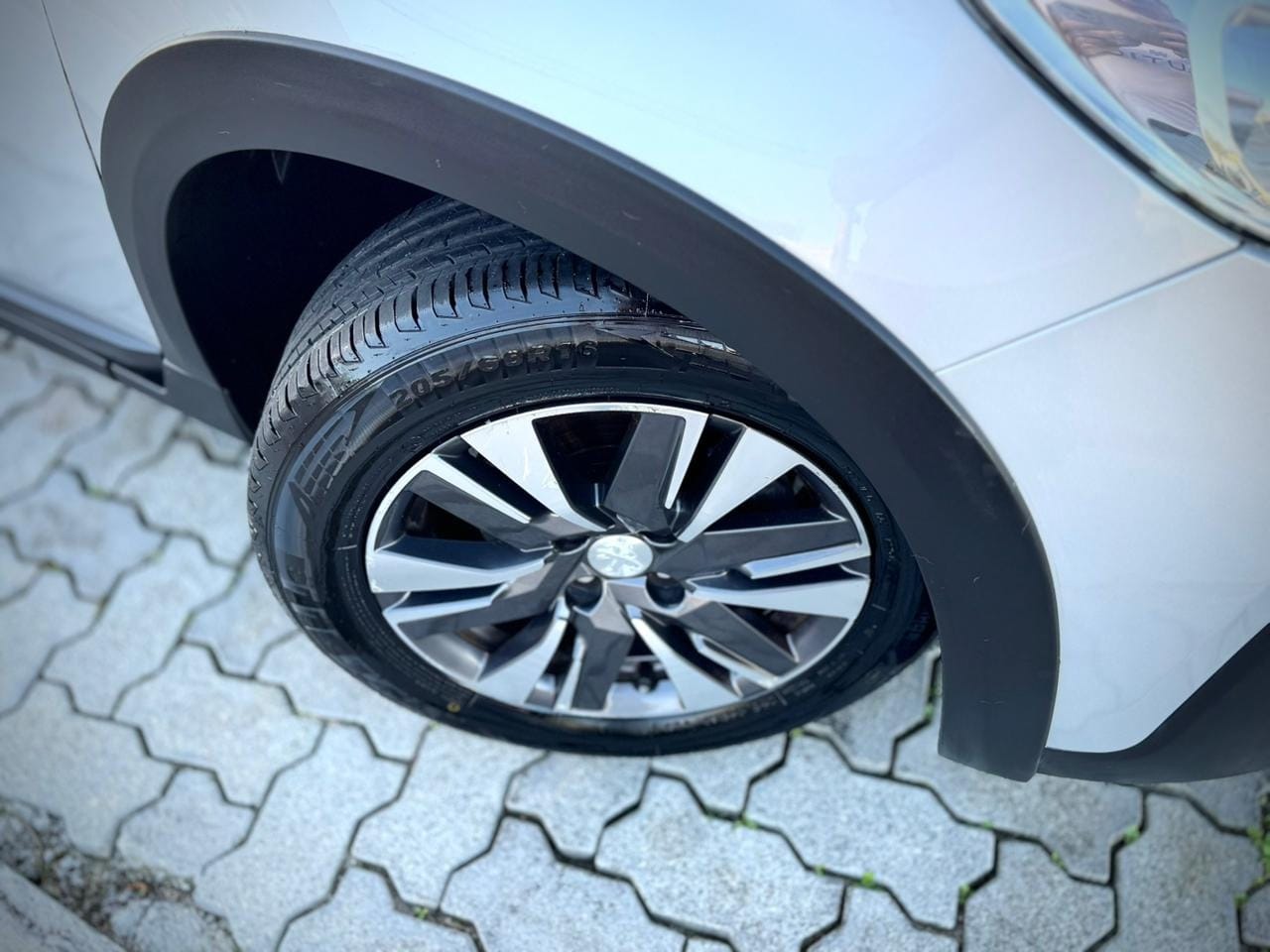 imagem-https://www.socarrao.com.br/sc-vehicle-images-prod/52579/1769989067489-7004053OR_1761226924_3_800.jpg