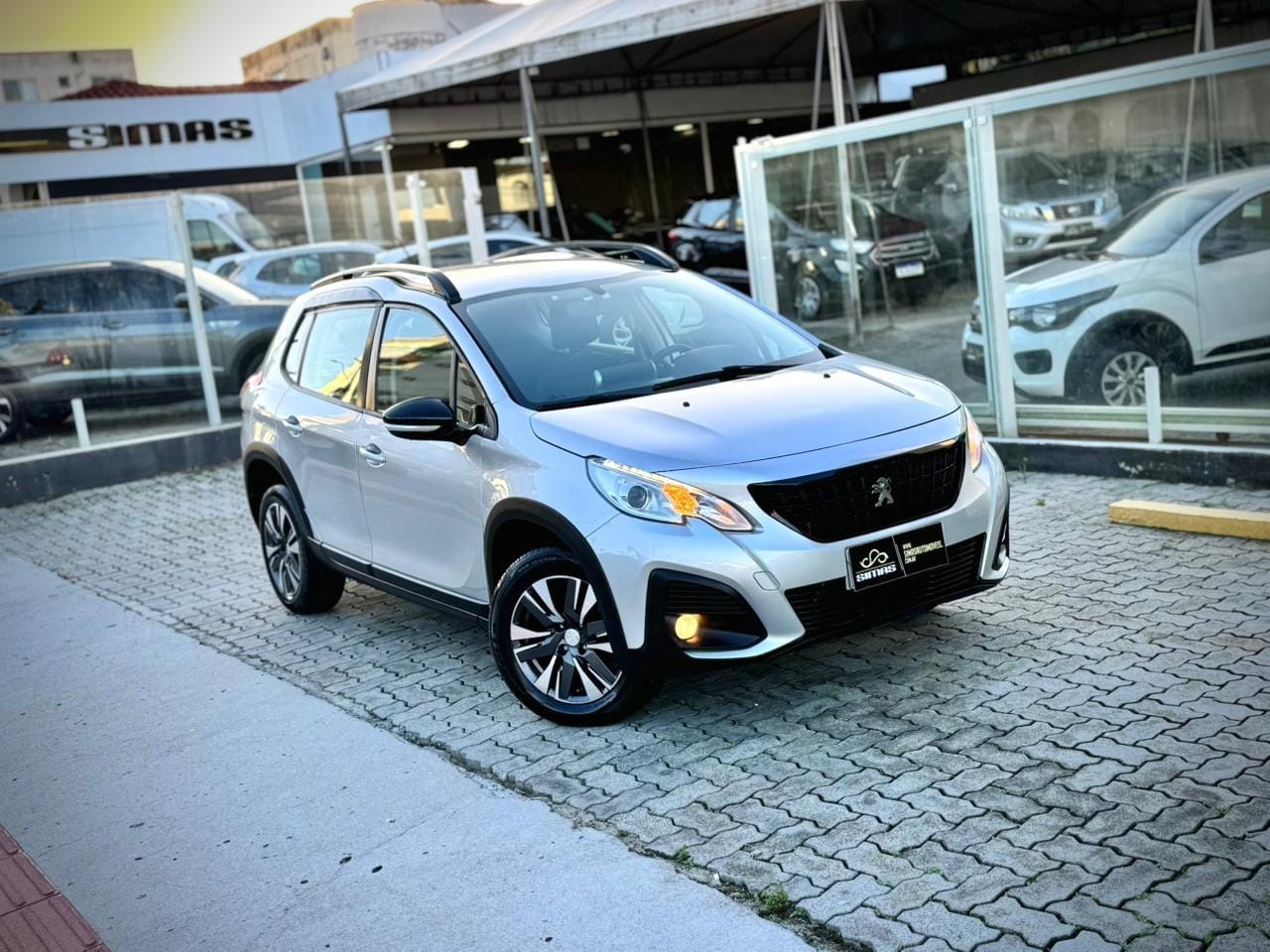 Peugeot 2008 2022 Cinza — foto 1 de 3