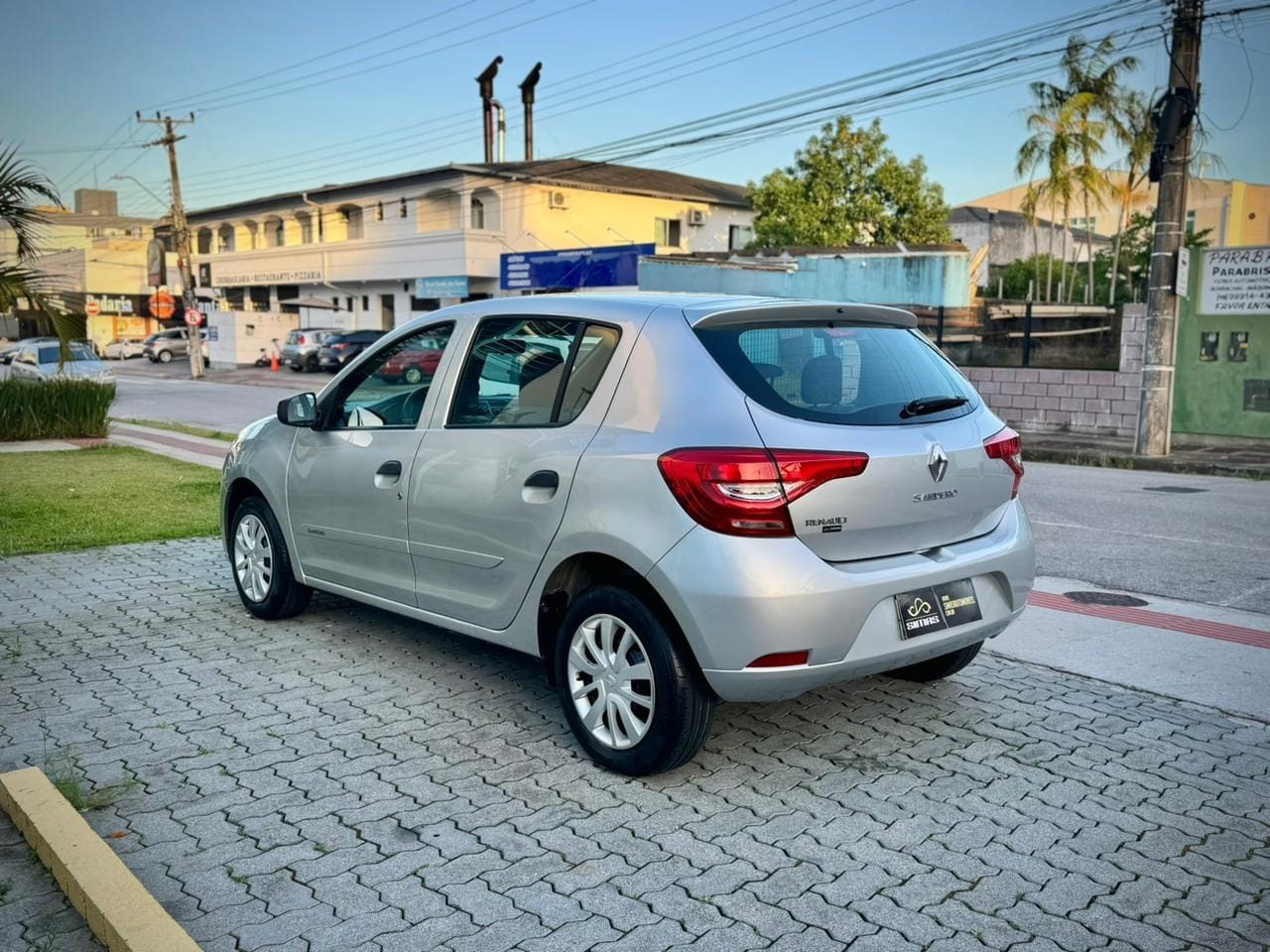 imagem-https://www.socarrao.com.br/sc-vehicle-images-prod/52588/1769989069404-7101513OR_1764688809_16_910.jpg