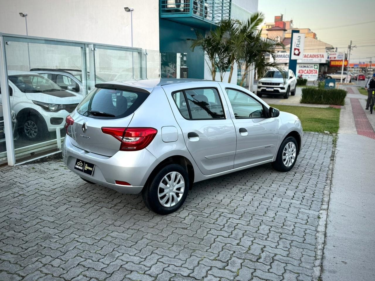 imagem-https://www.socarrao.com.br/sc-vehicle-images-prod/52588/1769989069404-7101513OR_1764688809_49_690.jpg