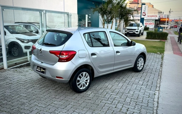 imagem-https://www.socarrao.com.br/sc-vehicle-images-prod/52588/1769989069404-7101513OR_1764688809_49_690.jpg