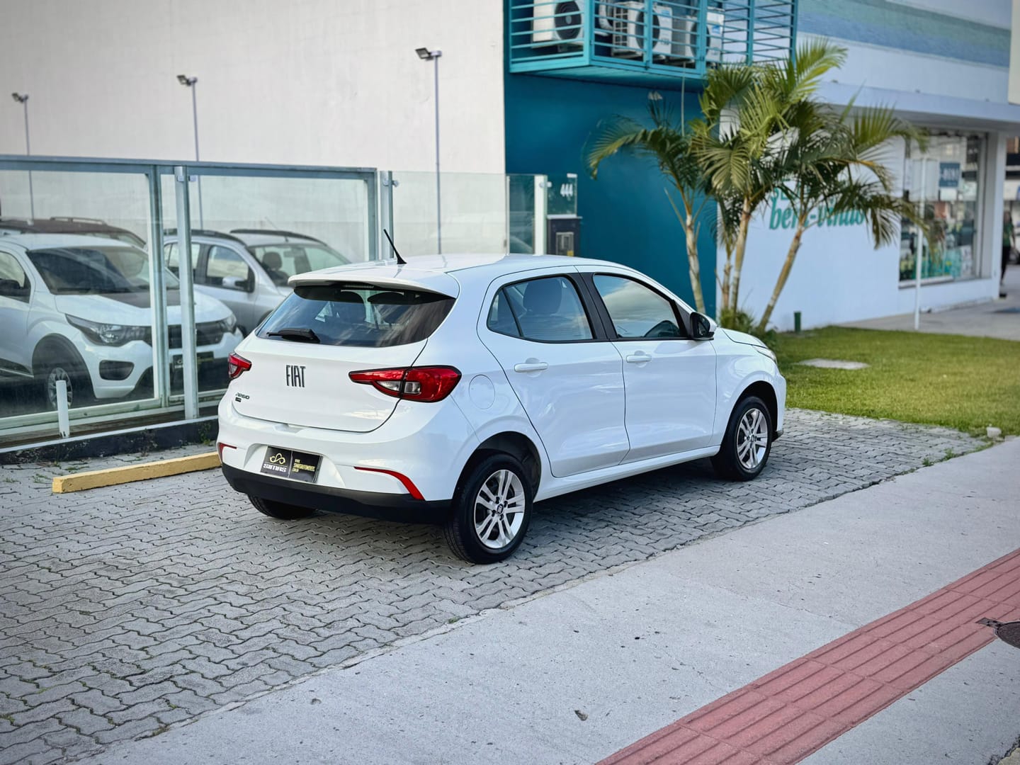 imagem-https://www.socarrao.com.br/sc-vehicle-images-prod/52592/1769989070178-7148498OR_1765411867_16_490.jpg