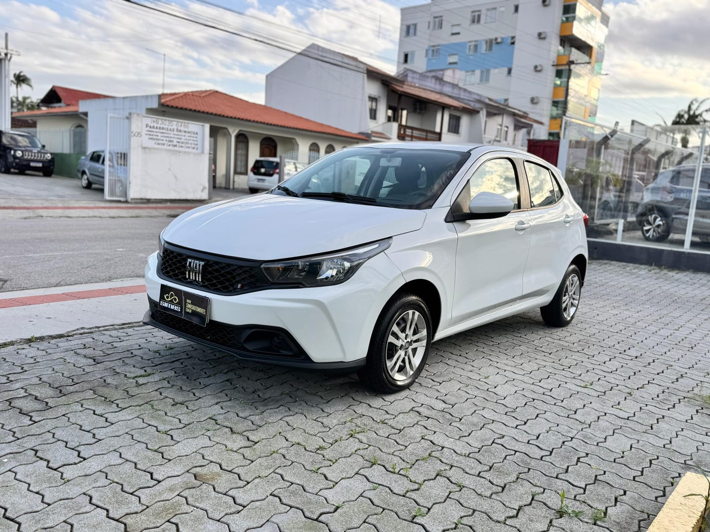 imagem-https://www.socarrao.com.br/sc-vehicle-images-prod/52592/1769989070178-7148498OR_1765411867_16_500.jpg