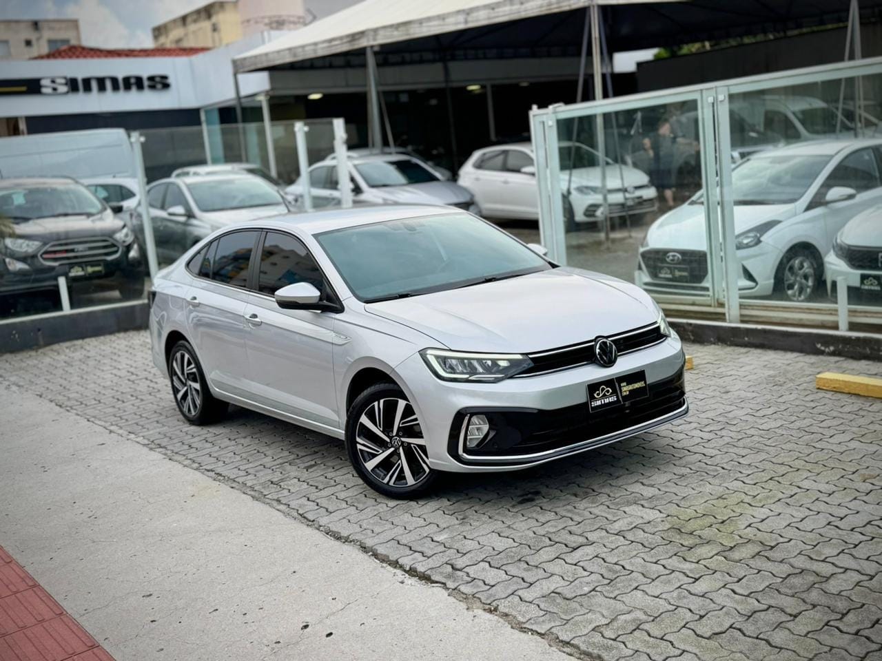 Volkswagen Virtus 2023 Cinza — foto 1 de 3