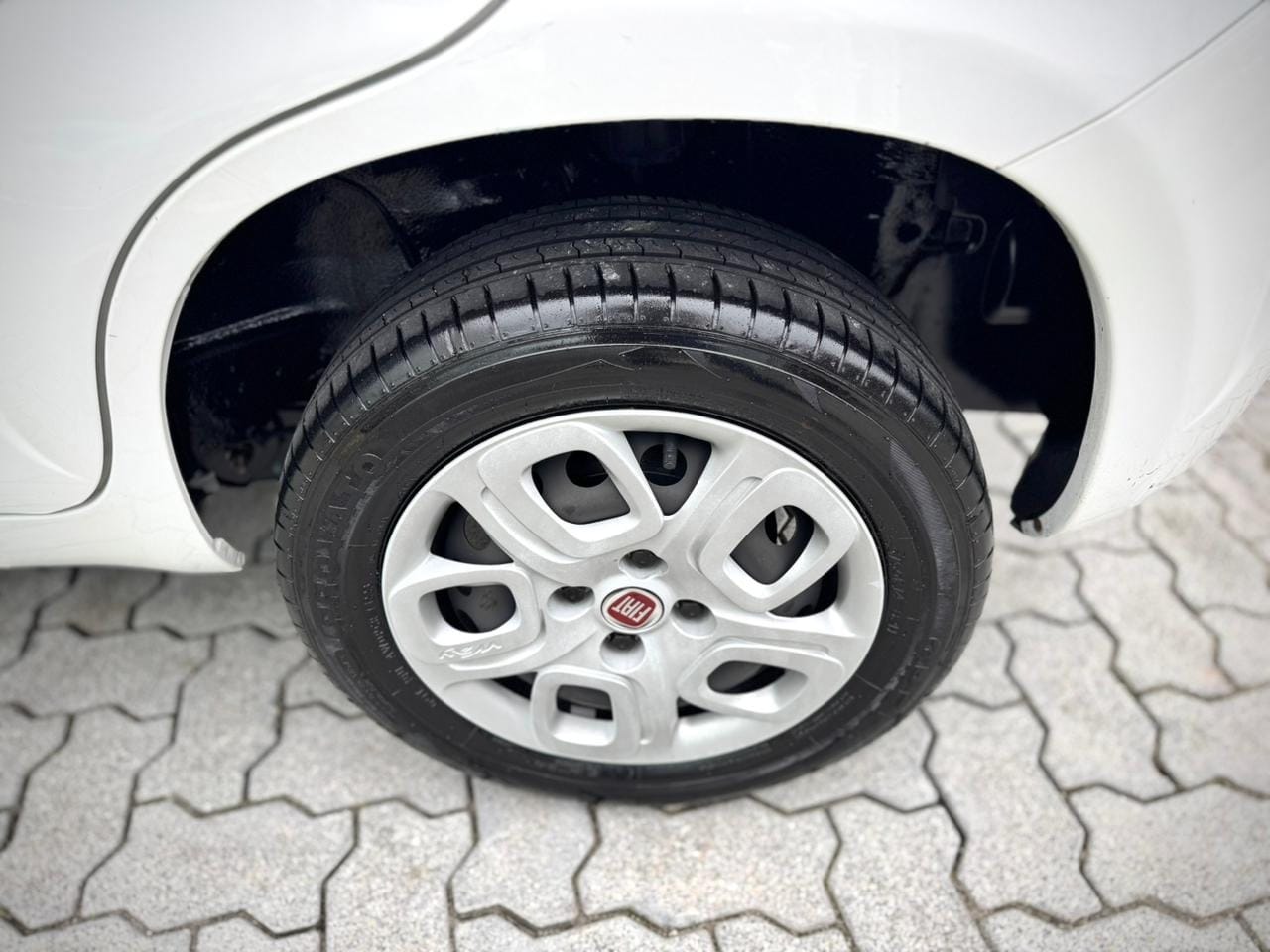 imagem-https://www.socarrao.com.br/sc-vehicle-images-prod/52594/1769989070592-7174112OR_1766092417_6_390.jpg