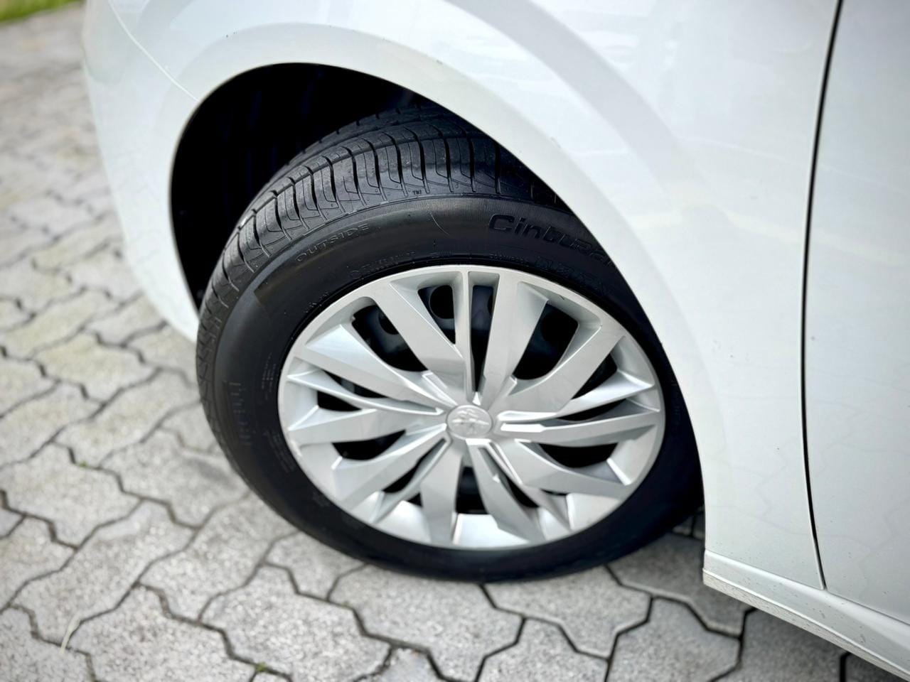 imagem-https://www.socarrao.com.br/sc-vehicle-images-prod/52595/1769989070775-7210756OR_1767904110_13_620.jpg