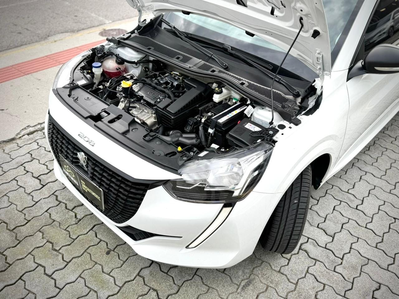 imagem-https://www.socarrao.com.br/sc-vehicle-images-prod/52595/1769989070775-7210756OR_1767904111_16_700.jpg