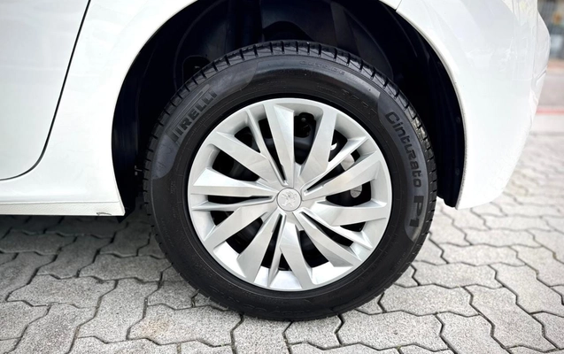 imagem-https://www.socarrao.com.br/sc-vehicle-images-prod/52595/1769989070775-7210756OR_1767904111_32_230.jpg