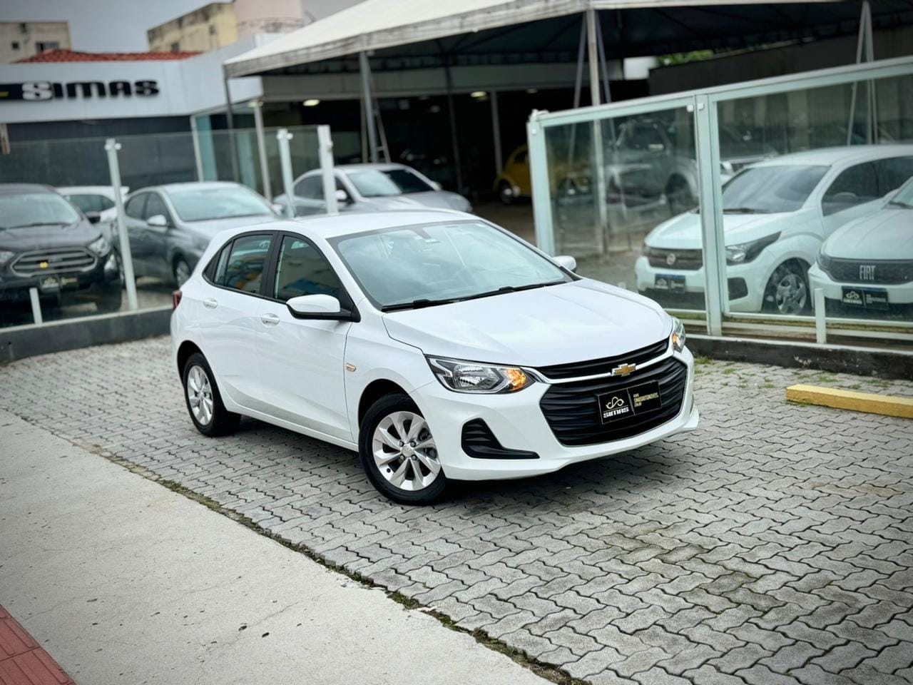 Chevrolet Onix 2023 Branco — foto 1 de 3