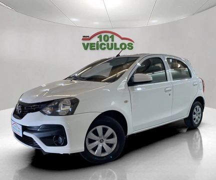 Toyota Etios 2019 Branco — foto 1 de 3