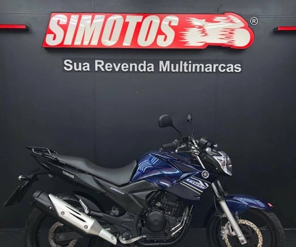 YAMAHA YS 250 FAZER/ FAZER L. EDITION /BLUEFLEX 2014 Azul — foto 1 de 3