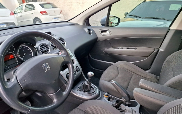 imagem-https://www.socarrao.com.br/sc-vehicle-images-prod/53273/1769989077112-6856653OR_1755690271_47_580.jpg