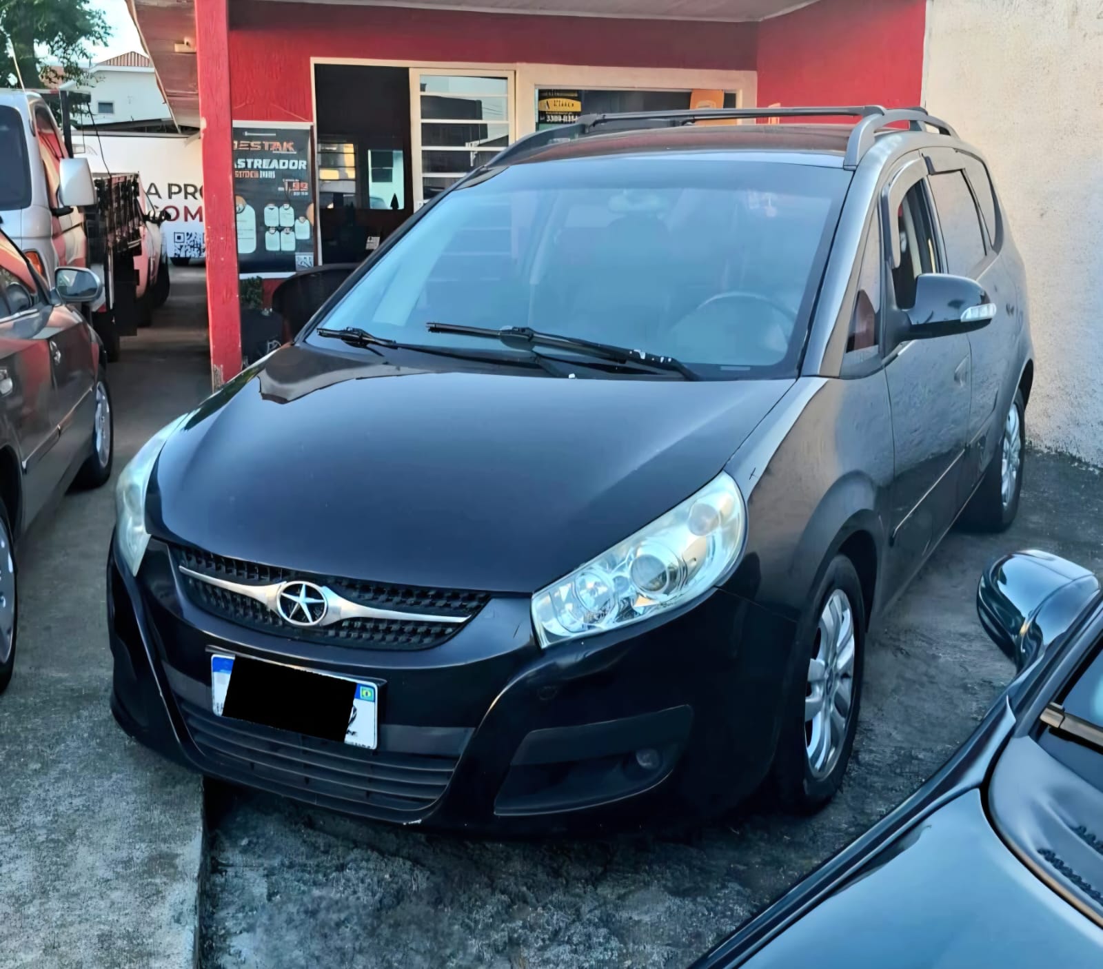 JAC J6 2.0 16V 5p Mec. na cor Preto em Curitiba / PR - 53306