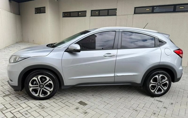 imagem-https://www.socarrao.com.br/sc-vehicle-images-prod/5338/1784314085030-7756181_10_B_f75755fa89.jpeg