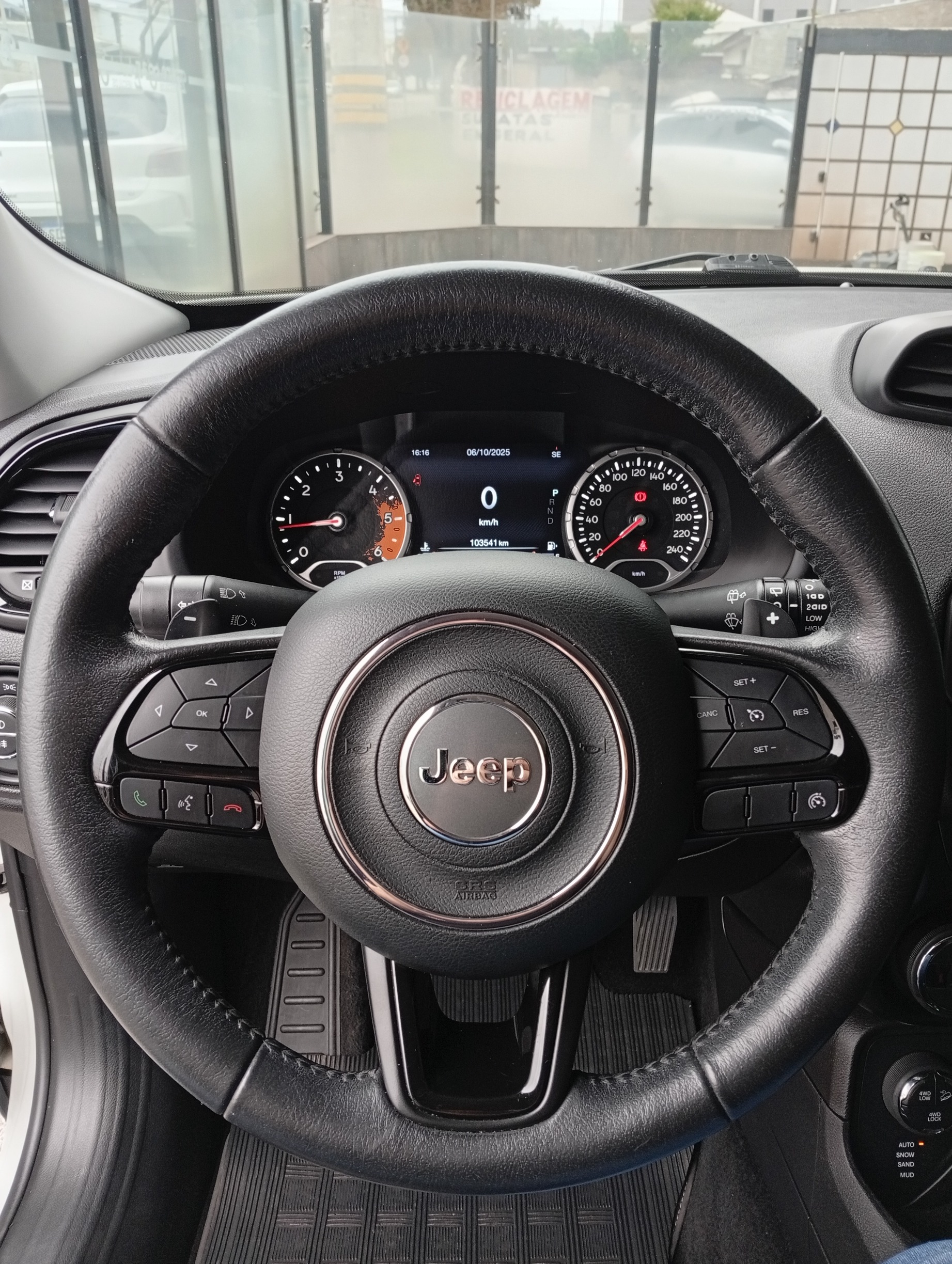 imagem-https://www.socarrao.com.br/sc-vehicle-images-prod/53493/1769989075882-6969414OR_1759861517_29_900.jpg