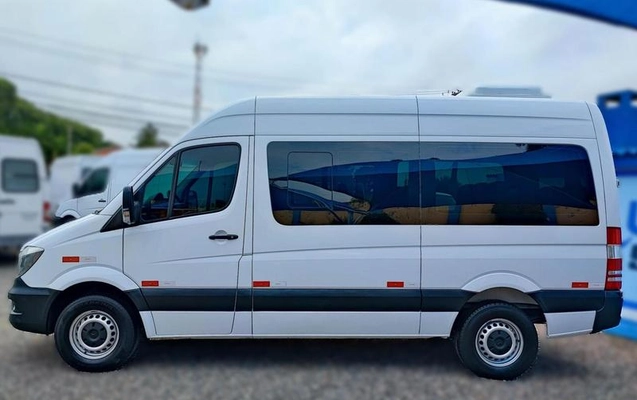 imagem-https://www.socarrao.com.br/sc-vehicle-images-prod/53955/1785766049406-5703608_13_B_6448630d20.jpeg