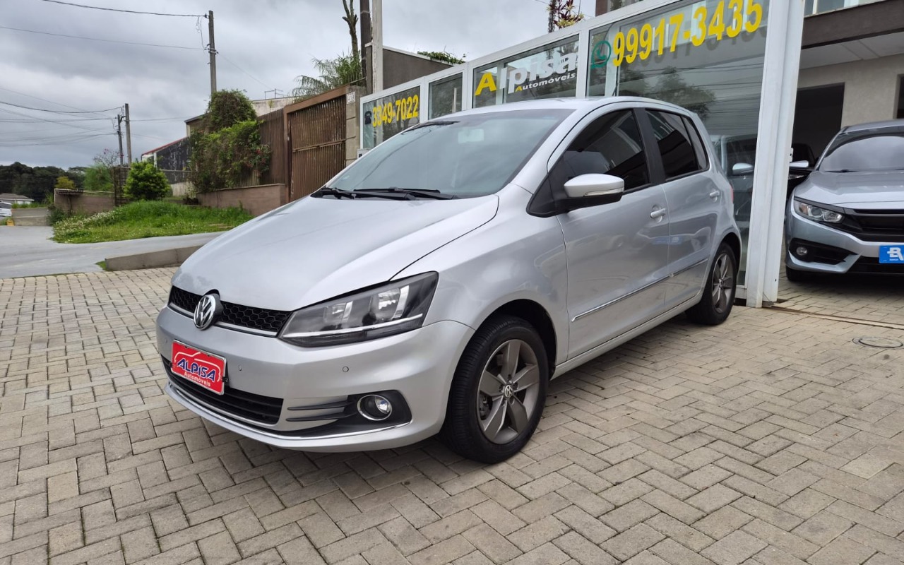 Volkswagen Fox 2017 Cinza — foto 1 de 3