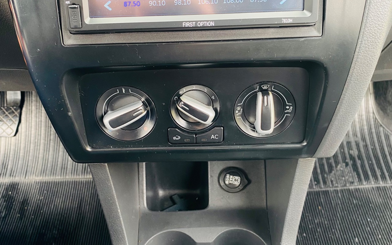 imagem-https://www.socarrao.com.br/sc-vehicle-images-prod/54068/1789144897045-SU1HXzEwODIuanBlZw.jpeg