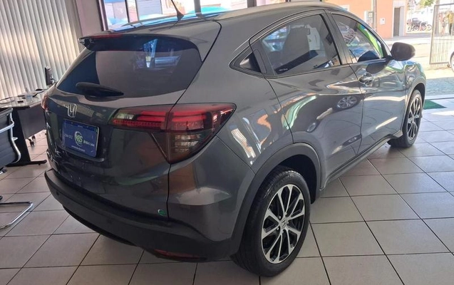 imagem-https://www.socarrao.com.br/sc-vehicle-images-prod/54207/1782391836441-7264577_11_B_9a43ebade3.jpeg