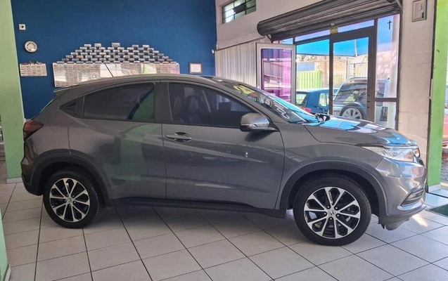 imagem-https://www.socarrao.com.br/sc-vehicle-images-prod/54207/1782391836441-7264577_5_B_d6f9af41ec.jpeg
