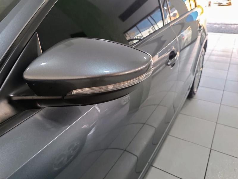 imagem-https://www.socarrao.com.br/sc-vehicle-images-prod/54213/1769989098427-6986309OR_1764420728_71_680.jpg