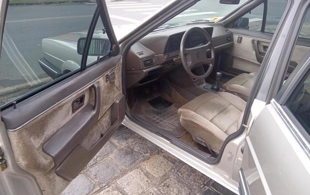 imagem-https://www.socarrao.com.br/sc-vehicle-images-prod/54219/1776717343752-5280585_13_B_4ffcbd4797.jpeg