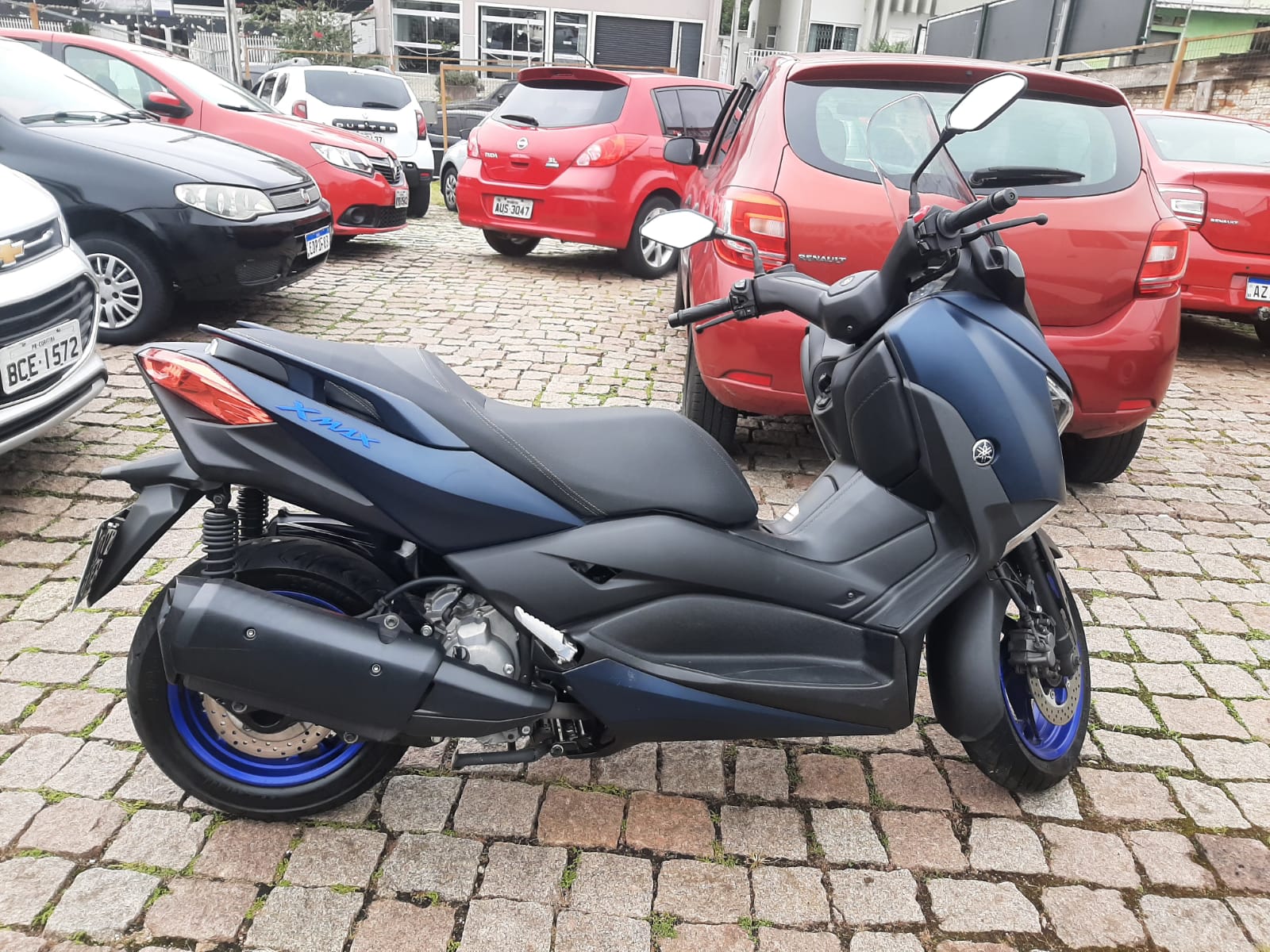 YAMAHA XMAX 250 CONNECTED  na cor Azul em Curitiba / PR - 54375