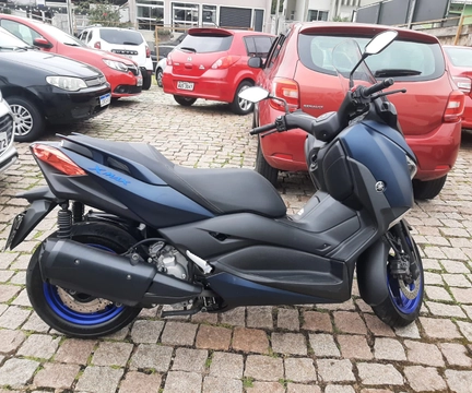 YAMAHA XMAX 250 CONNECTED 2024 Azul — foto 1 de 3