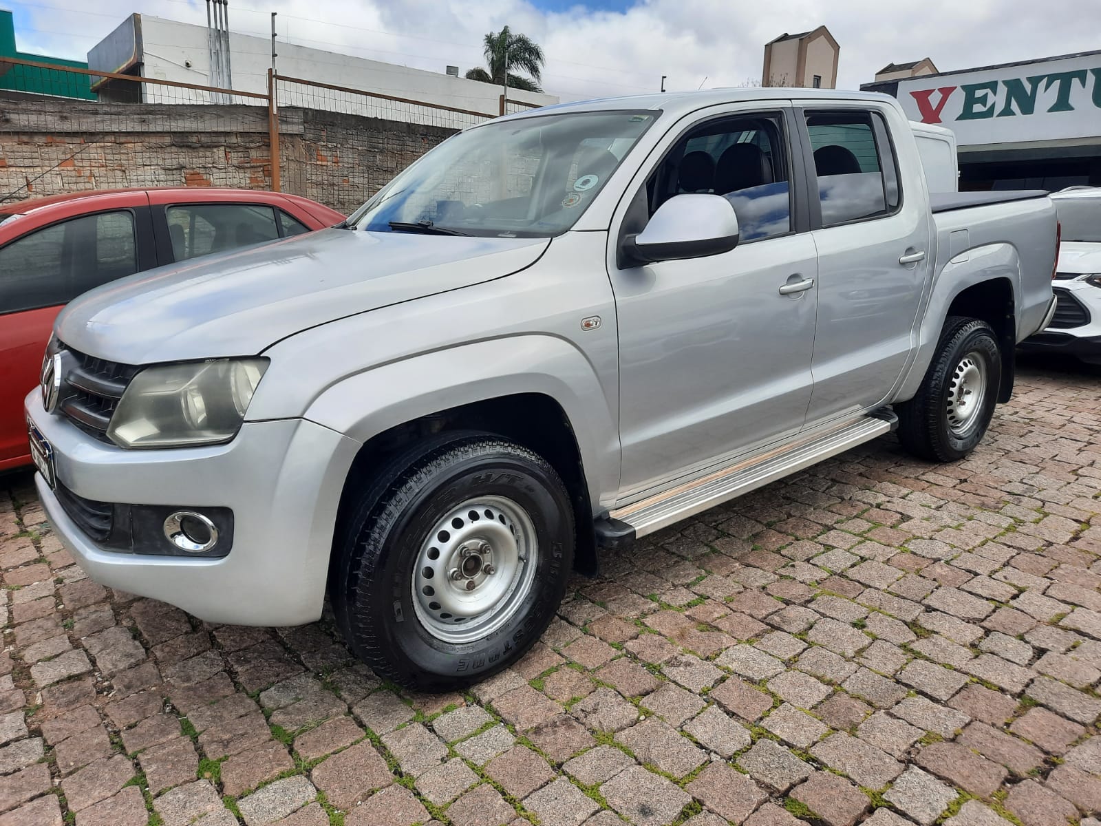 Volkswagen Amarok 2013 Cinza — foto 1 de 3