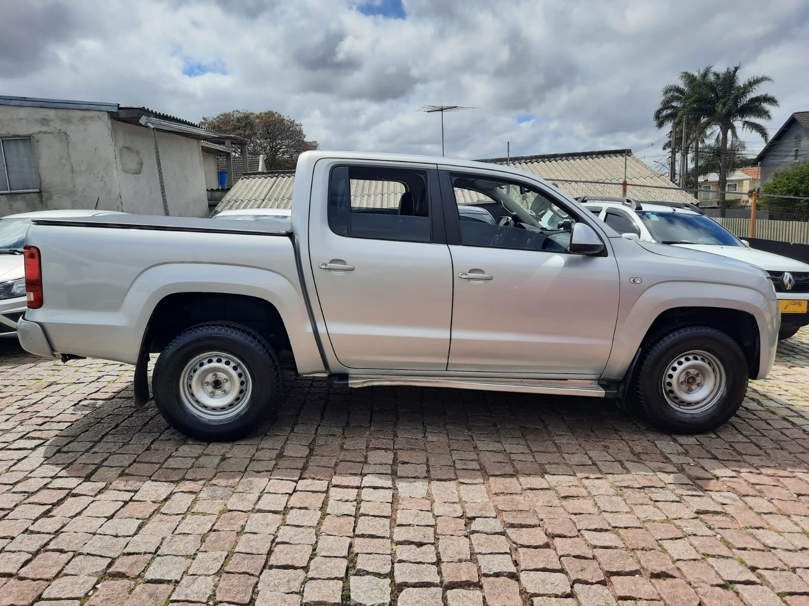 imagem-https://www.socarrao.com.br/sc-vehicle-images-prod/54378/1769989101542-6928492OR_1758220076_81_430.jpg