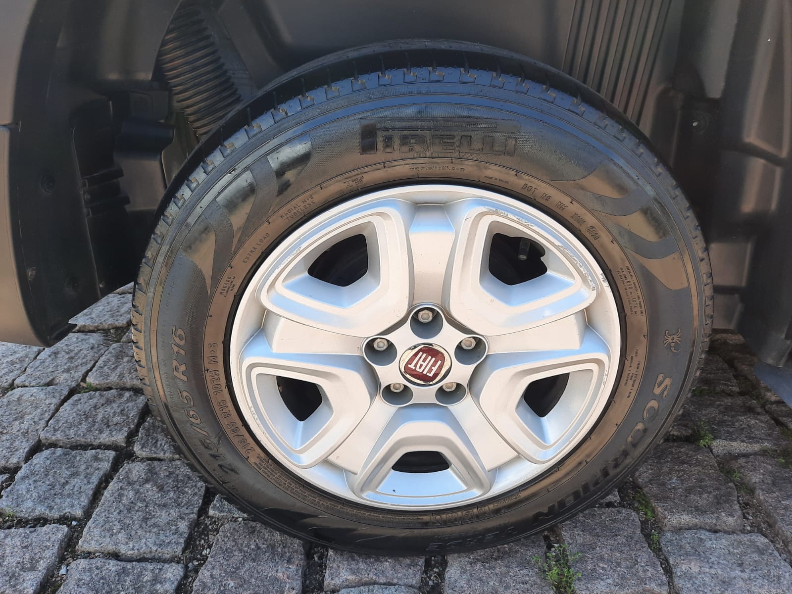imagem-https://www.socarrao.com.br/sc-vehicle-images-prod/54382/1769989102421-6984089OR_1760463069_16_180.jpg