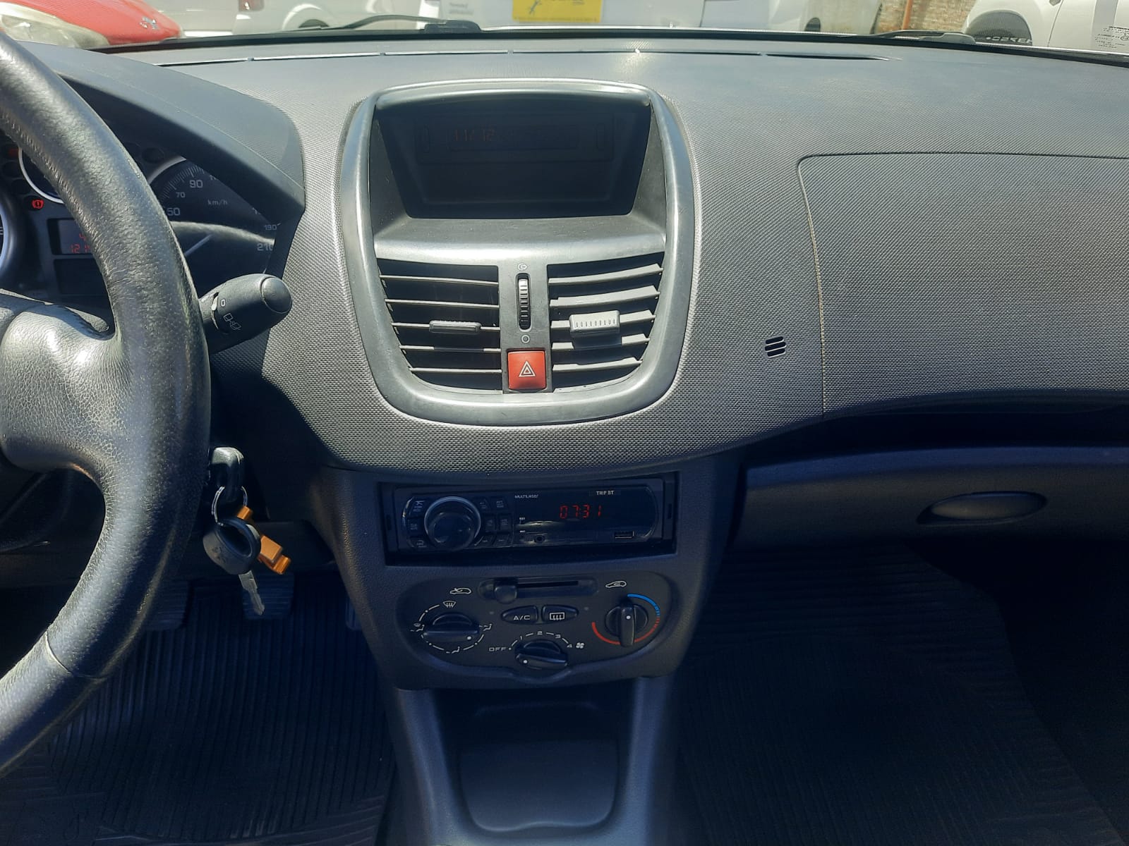 imagem-https://www.socarrao.com.br/sc-vehicle-images-prod/54389/1769989104000-7153482OR_1765549601_90_600.jpg