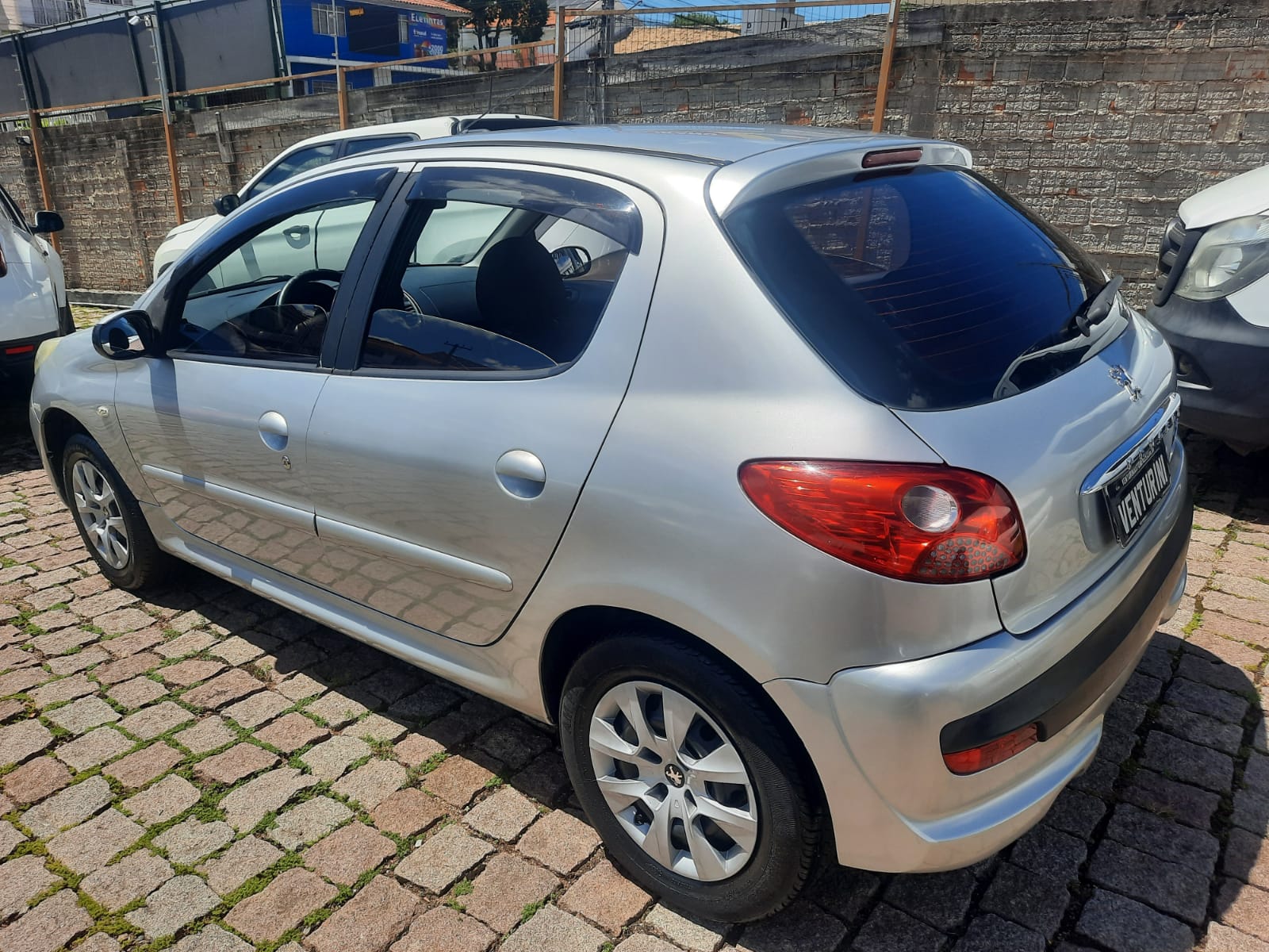 imagem-https://www.socarrao.com.br/sc-vehicle-images-prod/54389/1769989104000-7153482OR_1765549607_20_500.jpg
