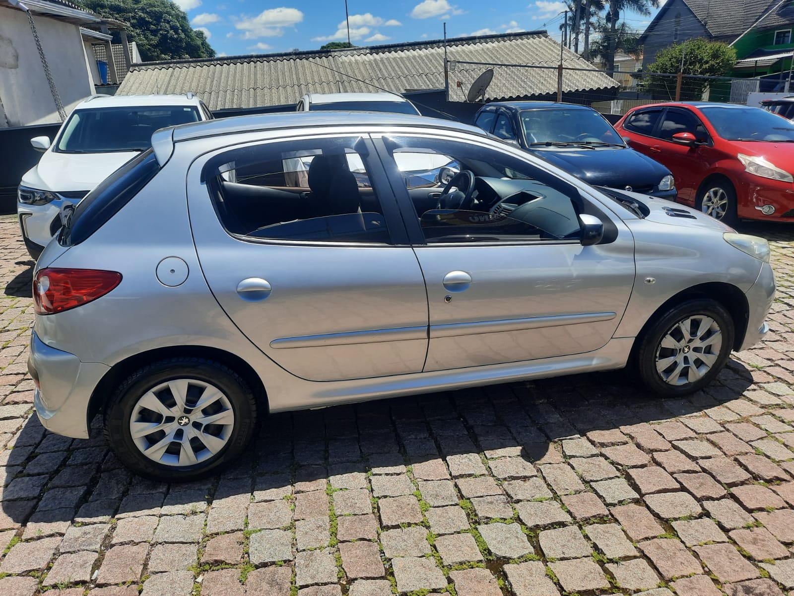 imagem-https://www.socarrao.com.br/sc-vehicle-images-prod/54389/1769989104000-7153482OR_1765549616_62_390.jpg