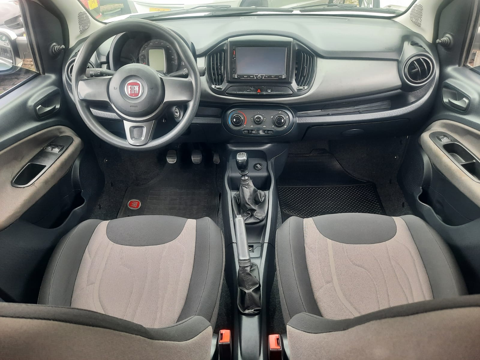 imagem-https://www.socarrao.com.br/sc-vehicle-images-prod/54395/1769989105200-7207084OR_1767797280_15_530.jpg