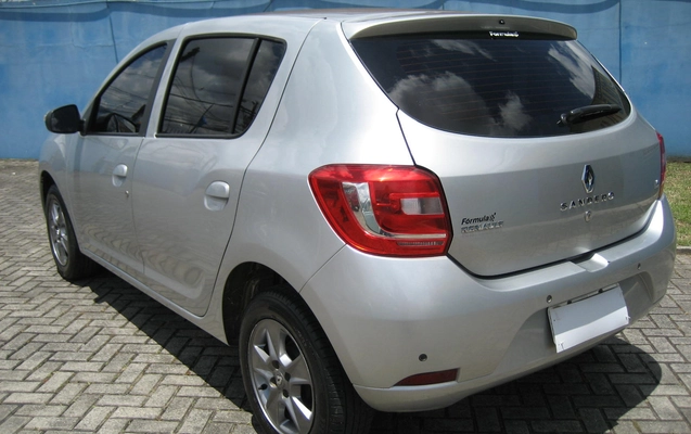 imagem-https://www.socarrao.com.br/sc-vehicle-images-prod/54414/1769989102927-5643934OR_1703181527_68_640.jpg