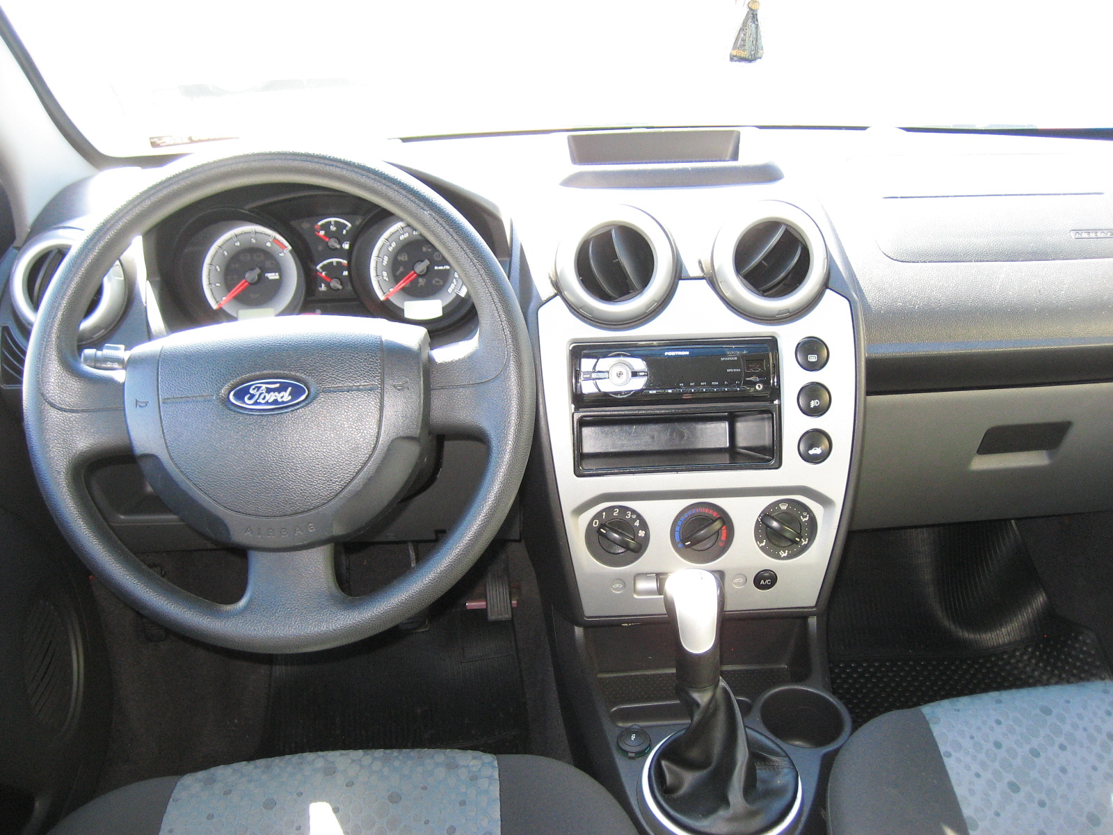 imagem-https://www.socarrao.com.br/sc-vehicle-images-prod/54421/1769989104562-5962319OR_1717256130_30_830.jpg