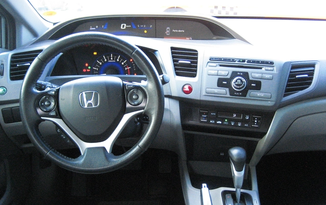 imagem-https://www.socarrao.com.br/sc-vehicle-images-prod/54429/1769989106510-6505843OR_1740428777_68_430.jpg