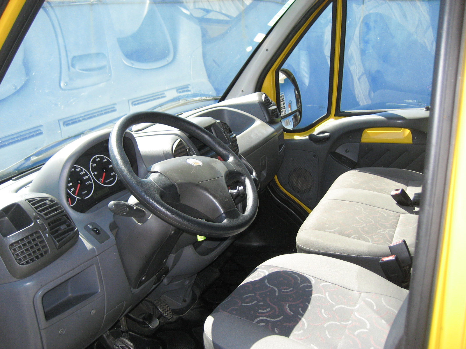 imagem-https://www.socarrao.com.br/sc-vehicle-images-prod/54437/1769989108276-6916882OR_1757702800_23_220.jpg