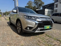 Mitsubishi OUTLANDER 2022 Cinza — foto 1 de 3