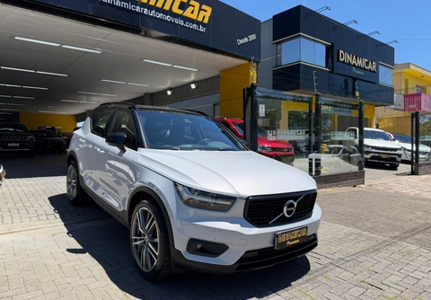 Volvo XC40 2022 Cinza — foto 1 de 3