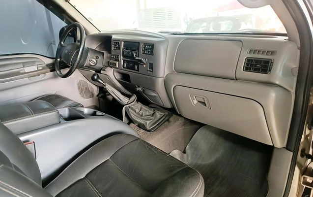 imagem-https://www.socarrao.com.br/sc-vehicle-images-prod/54965/1791983800141-7425620_9_B_405b573e73.jpeg