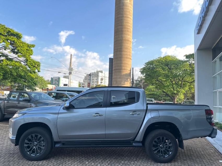imagem-https://www.socarrao.com.br/sc-vehicle-images-prod/5501/1769987785379-7102909OR_1765388846_36_550.jpg