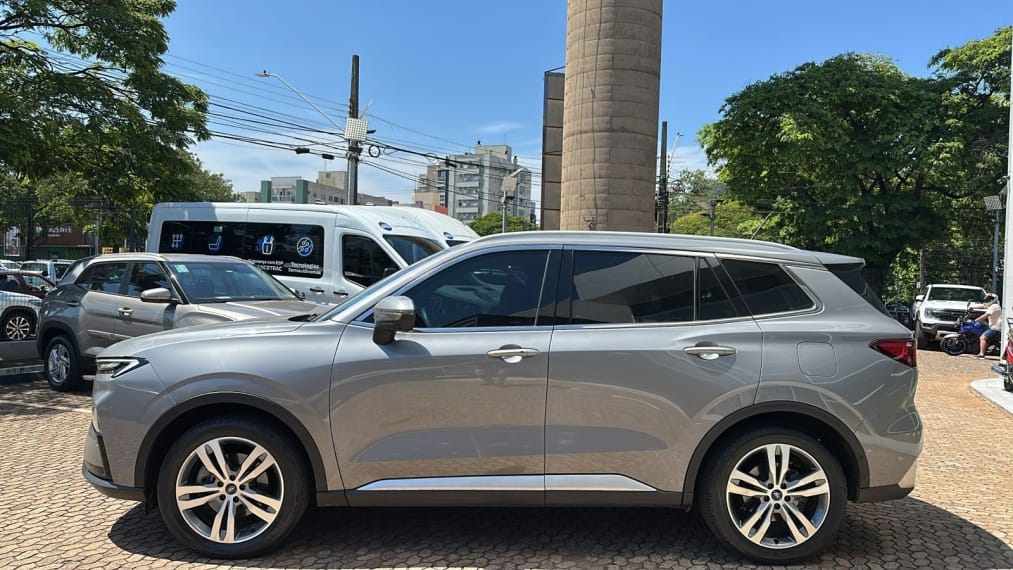 imagem-https://www.socarrao.com.br/sc-vehicle-images-prod/5505/1769987786274-7147270OR_1765390509_12_120.jpg