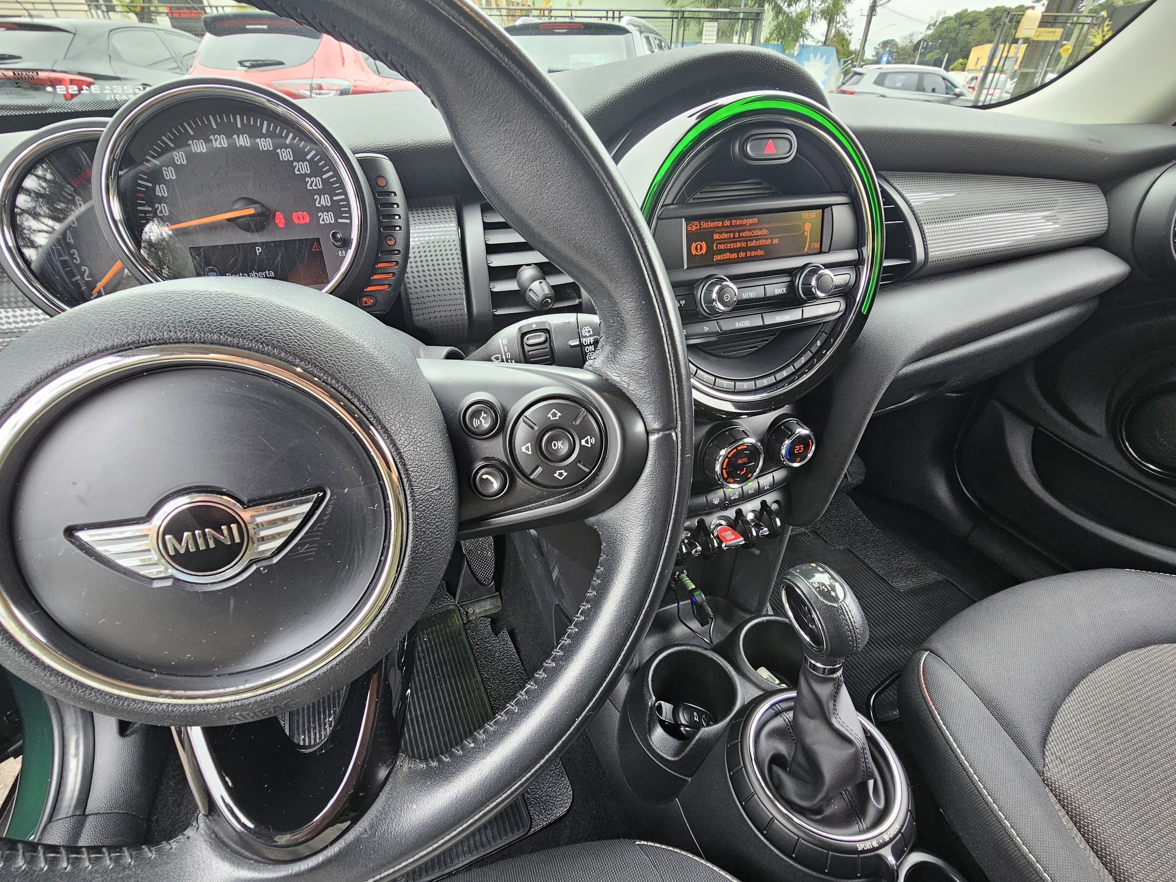 imagem-https://www.socarrao.com.br/sc-vehicle-images-prod/55118/1769989120871-6708242OR_1751636241_84_180.jpg