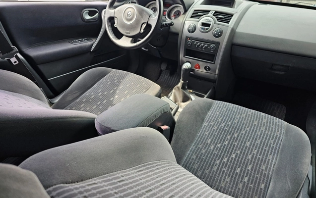 imagem-https://www.socarrao.com.br/sc-vehicle-images-prod/55125/1788272998947-V2hhdHNBcHAgSW1hZ2UgMjAyNi0wOS0wMSBhdCAxMS4xNC4zMS5qcGVn.jpeg